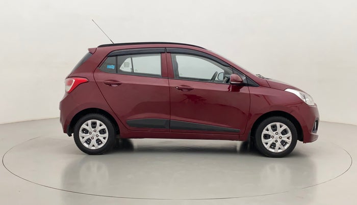 2015 Hyundai Grand i10 SPORTZ 1.2 KAPPA VTVT, Petrol, Manual, 30,880 km, Right Side View