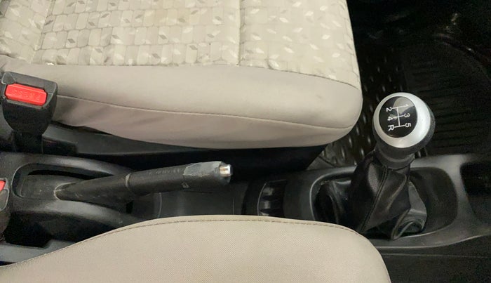 2014 Maruti Wagon R 1.0 VXI, Petrol, Manual, 84,529 km, Gear Lever