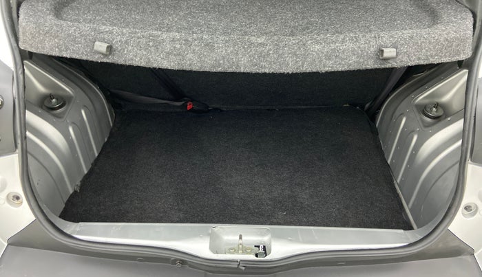 2021 Renault Kwid 1.0 RXT Opt, Petrol, Manual, 10,509 km, Boot Inside