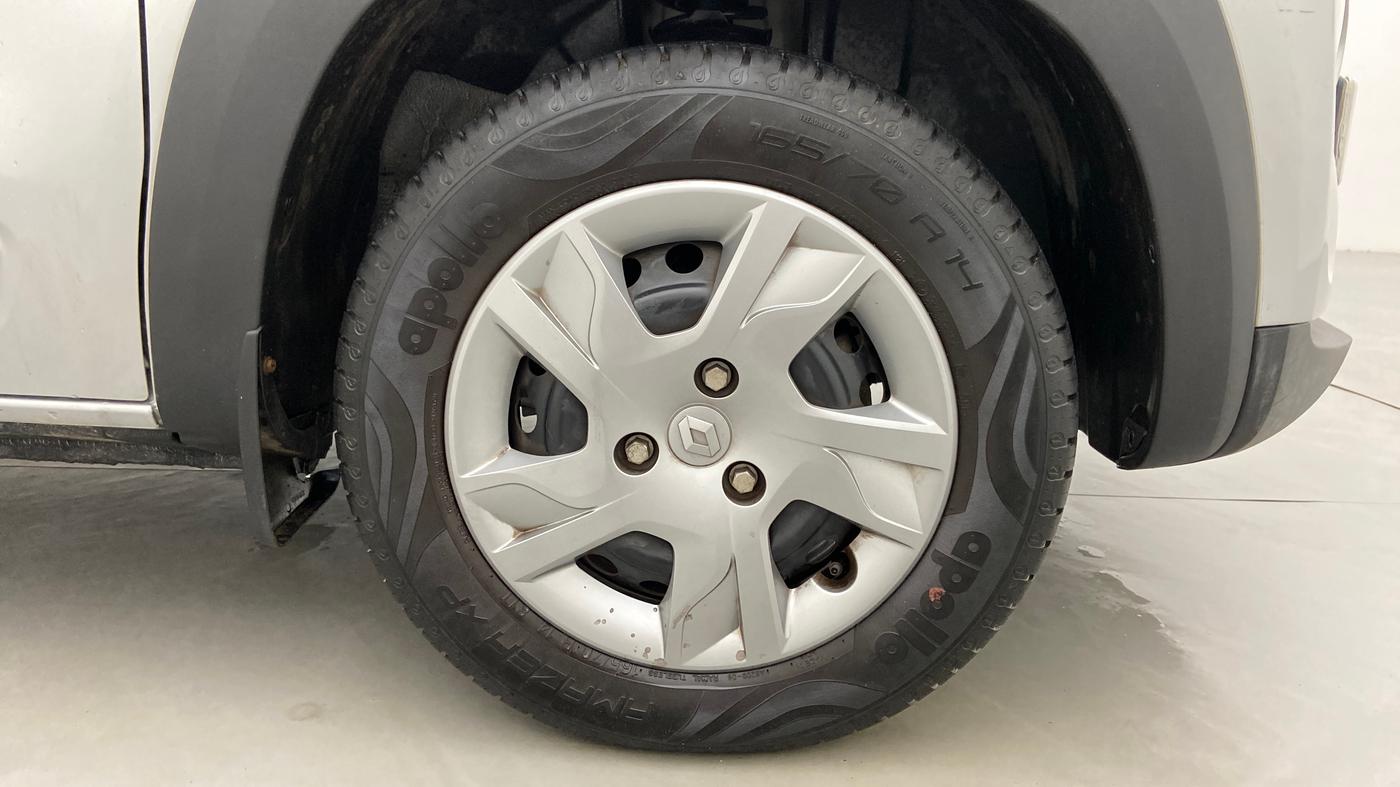 2021 Renault Kwid 1.0 RXT Opt, Petrol, Manual, 10,509 km, Right Front Wheel