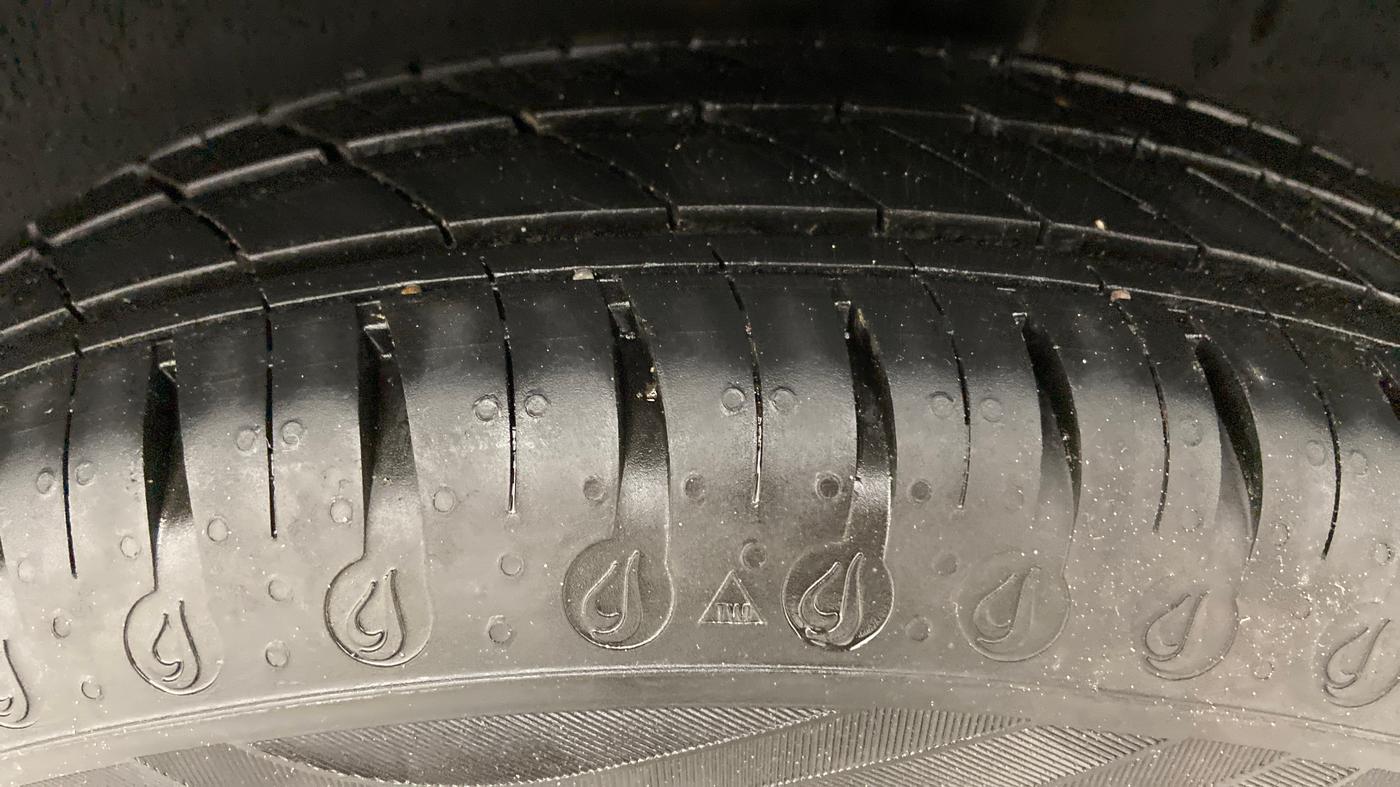 2021 Renault Kwid 1.0 RXT Opt, Petrol, Manual, 10,509 km, Left Rear Tyre Tread