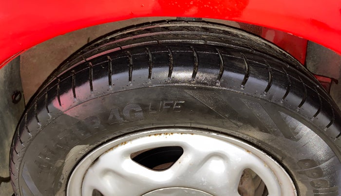 2013 Chevrolet Beat LT DIESEL, Diesel, Manual, 86,724 km, Right Front Tyre Tread