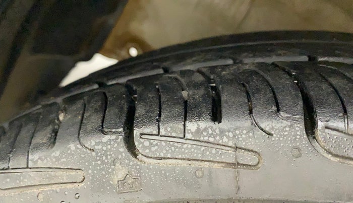 2019 Maruti Celerio ZXI AMT, Petrol, Automatic, 74,794 km, Left Front Tyre Tread