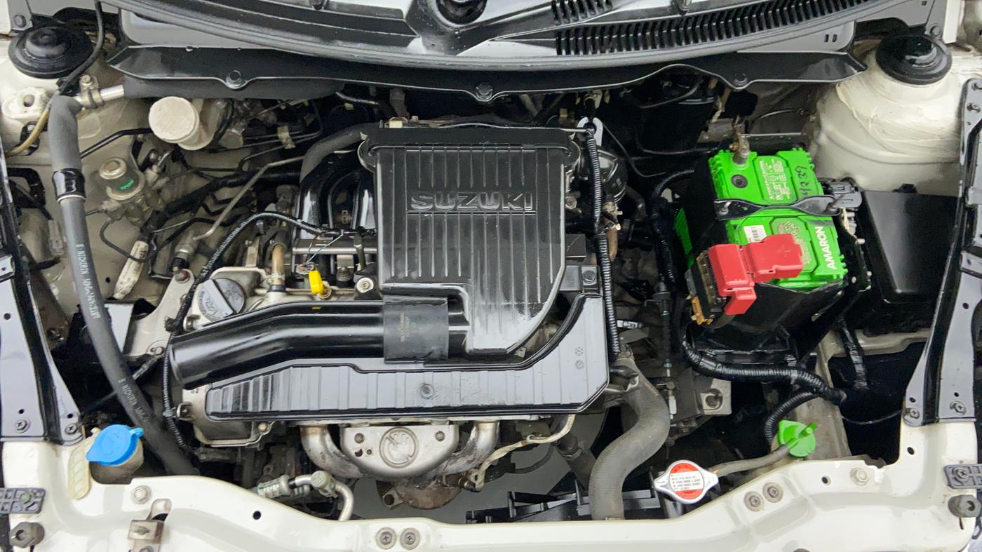 2014 Maruti Swift VXI D, Petrol, Manual, 92,380 km, Open Bonet