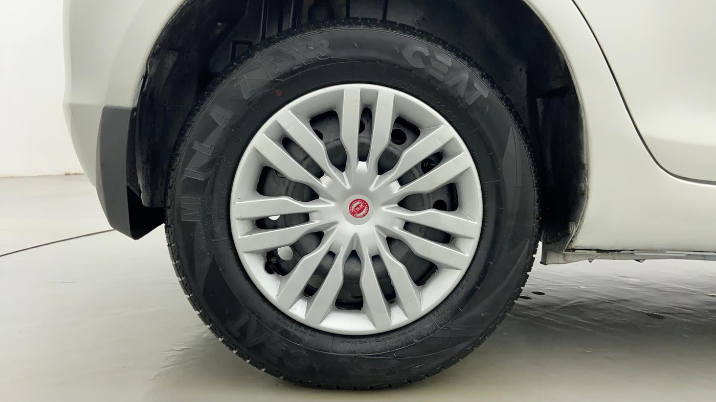 2014 Maruti Swift VXI D, Petrol, Manual, 92,380 km, Right Rear Wheel