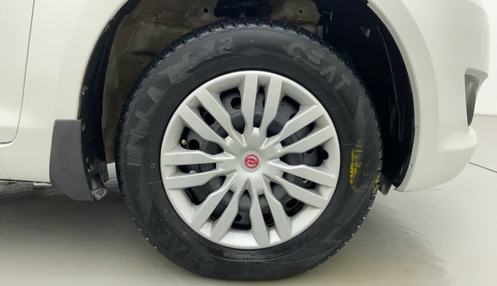 2014 Maruti Swift VXI D, Petrol, Manual, 92,380 km, Right Front Wheel