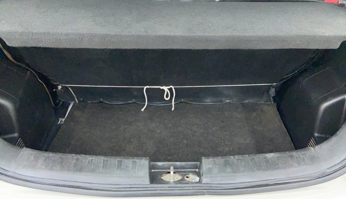 2014 Maruti Swift VXI D, Petrol, Manual, 92,380 km, Boot Inside