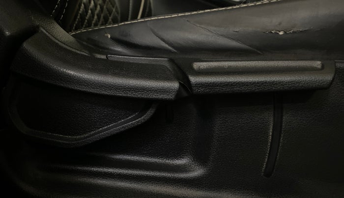 2020 Hyundai VENUE SX 1.0 TURBO IMT, Petrol, Manual, 1,19,631 km, Driver Side Adjustment Panel