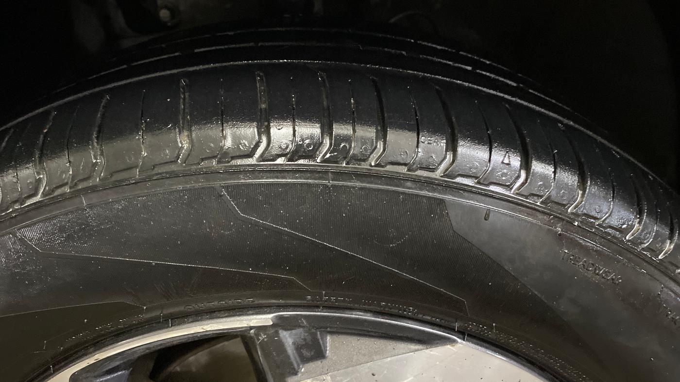 2020 Hyundai VENUE SX 1.0 TURBO IMT, Petrol, Manual, 1,19,424 km, Left Front Tyre Tread