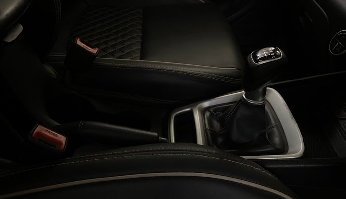 2020 Hyundai VENUE SX 1.0 TURBO IMT, Petrol, Manual, 1,19,631 km, Gear Lever