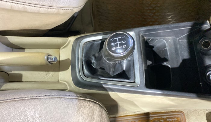 2017 Maruti Dzire VDI, Diesel, Manual, 78,458 km, Gear Lever