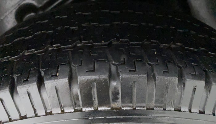2017 Tata Hexa Varicor 400 XM, Diesel, Manual, Left Rear Tyre Tread