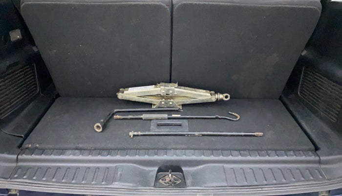 2017 Tata Hexa Varicor 400 XM, Diesel, Manual, Boot Inside