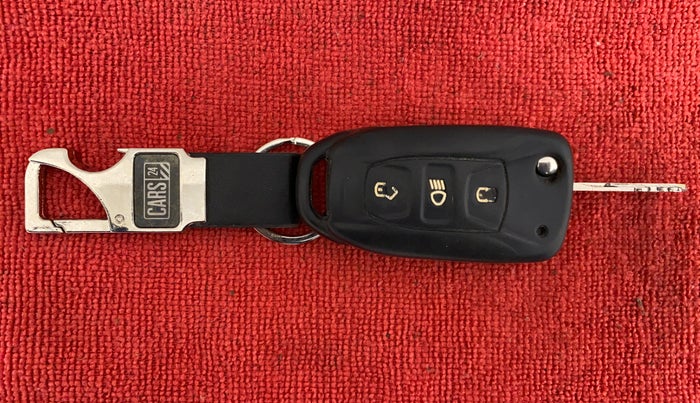 2017 Tata Hexa Varicor 400 XM, Diesel, Manual, Key Close Up