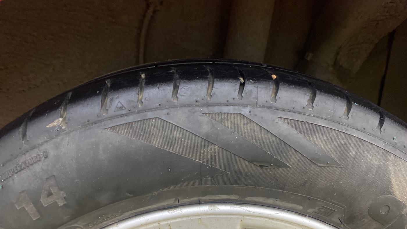2014 Hyundai Xcent S (O) 1.2, Petrol, Manual, 51,492 km, Left Rear Tyre Tread