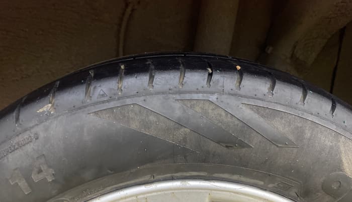2014 Hyundai Xcent S (O) 1.2, Petrol, Manual, 51,492 km, Left Rear Tyre Tread