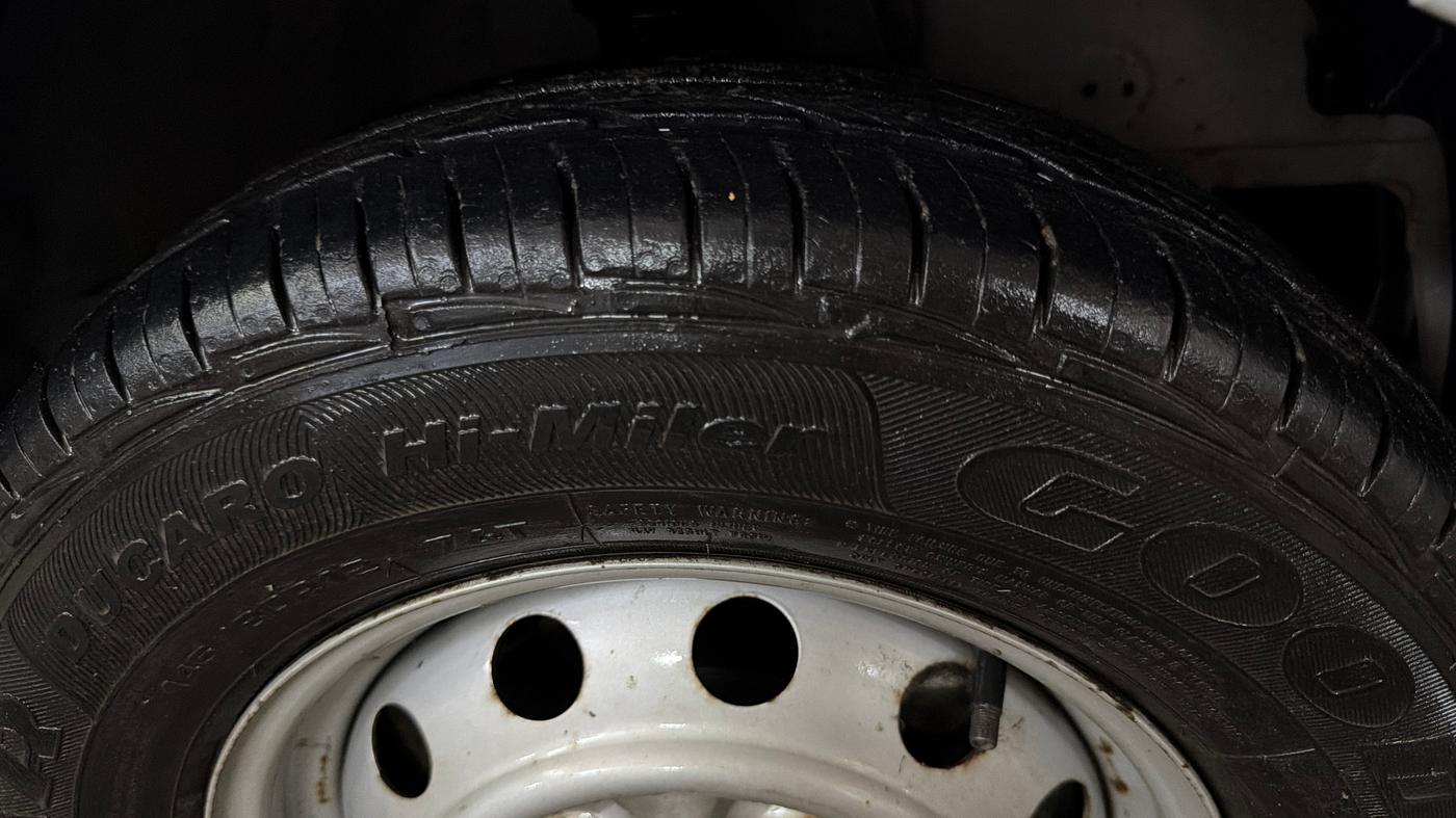 2017 Hyundai Eon ERA + SE, Petrol, Manual, 83,628 km, Right Front Tyre Tread