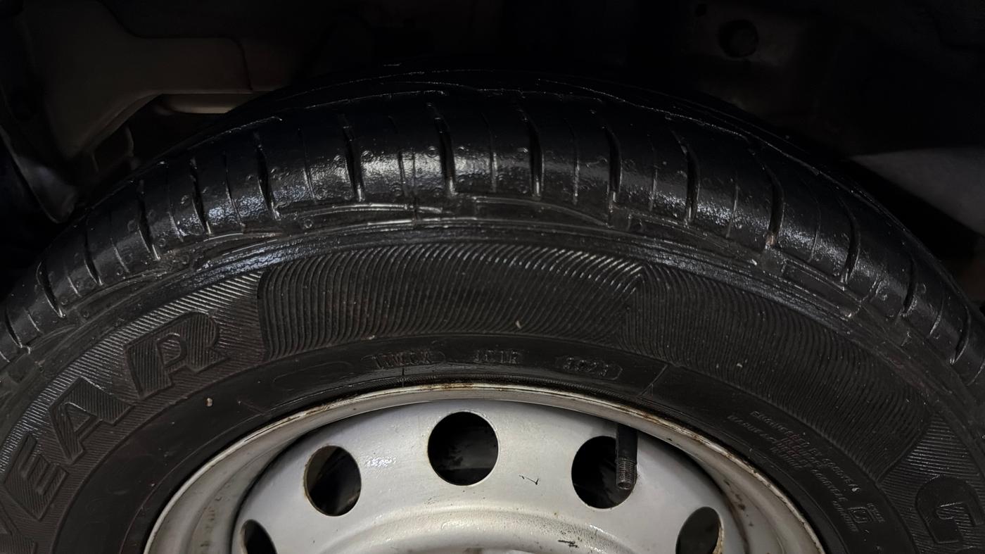 2017 Hyundai Eon ERA + SE, Petrol, Manual, 83,628 km, Right Rear Tyre Tread