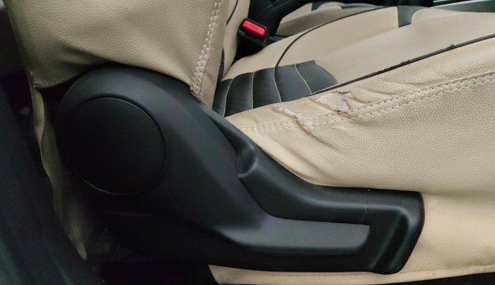 2022 Maruti Baleno DELTA PETROL 1.2, Petrol, Manual, 29,215 km, Driver Side Adjustment Panel