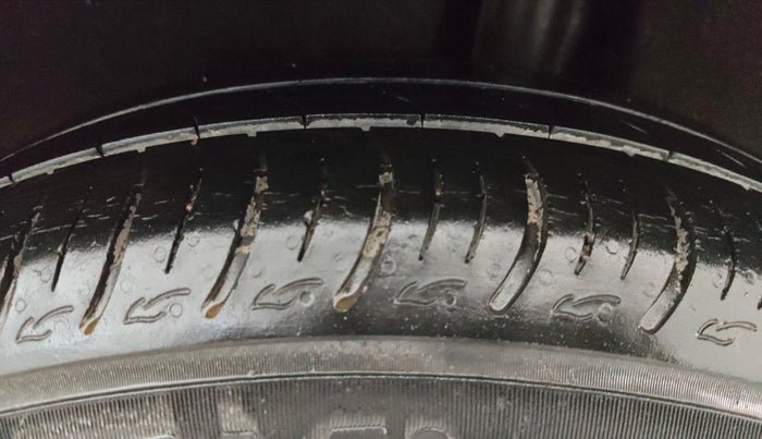 2022 Maruti Baleno DELTA PETROL 1.2, Petrol, Manual, 29,215 km, Left Rear Tyre Tread