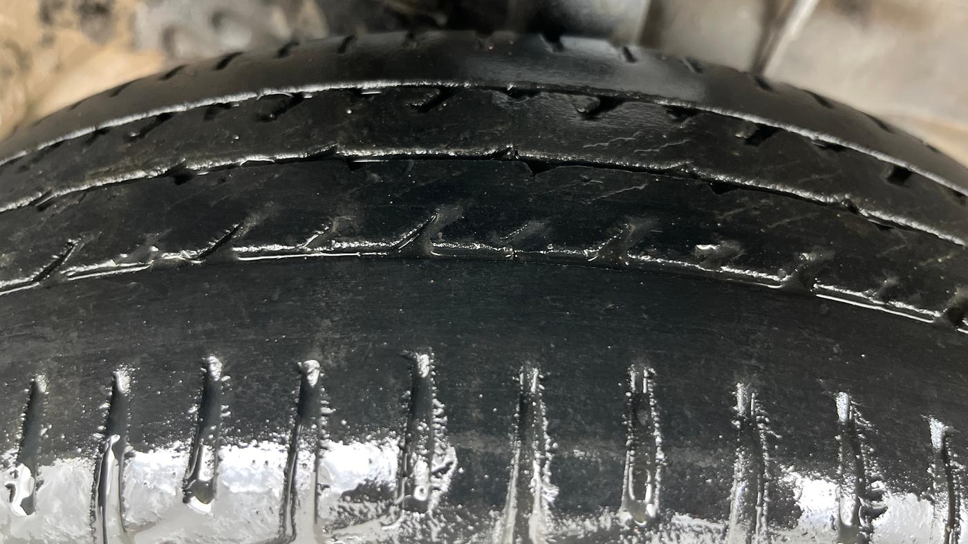 2013 Maruti Wagon R 1.0 VXI, Petrol, Manual, 64,403 km, Right Front Tyre Tread