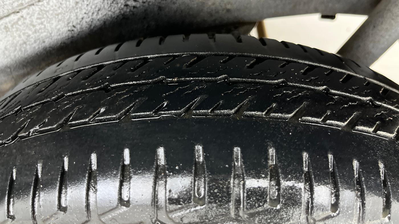 2013 Maruti Wagon R 1.0 VXI, Petrol, Manual, 64,403 km, Left Rear Tyre Tread