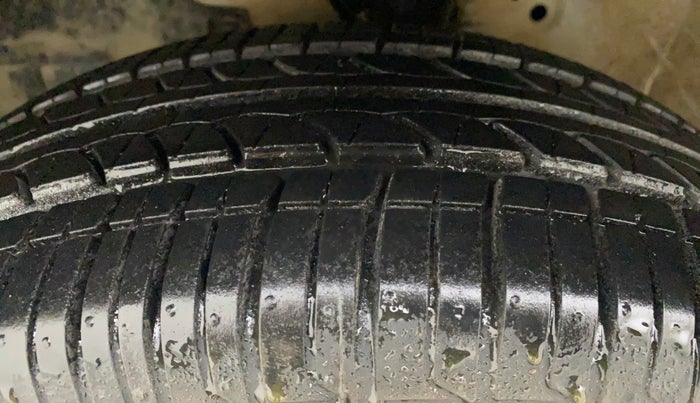 2014 Honda Amaze 1.2L I-VTEC E, CNG, Manual, 82,786 km, Left Front Tyre Tread
