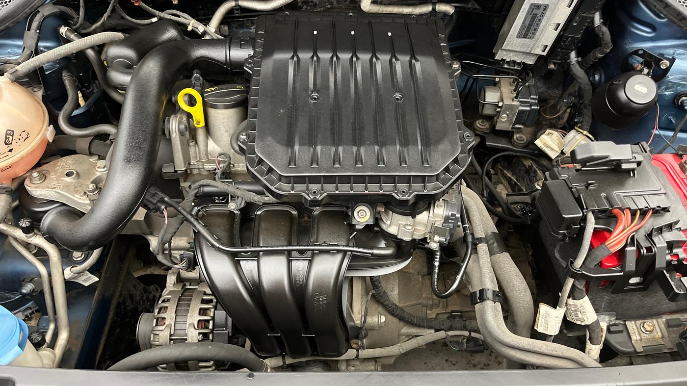 2018 Volkswagen Ameo TRENDLINE 1.0L, Petrol, Manual, 61,598 km, Engine View