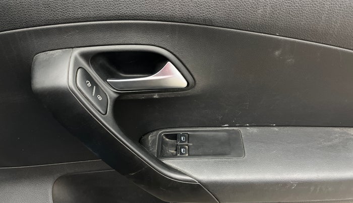 2018 Volkswagen Ameo TRENDLINE 1.0L, Petrol, Manual, 61,598 km, Driver Side Door Panels Control