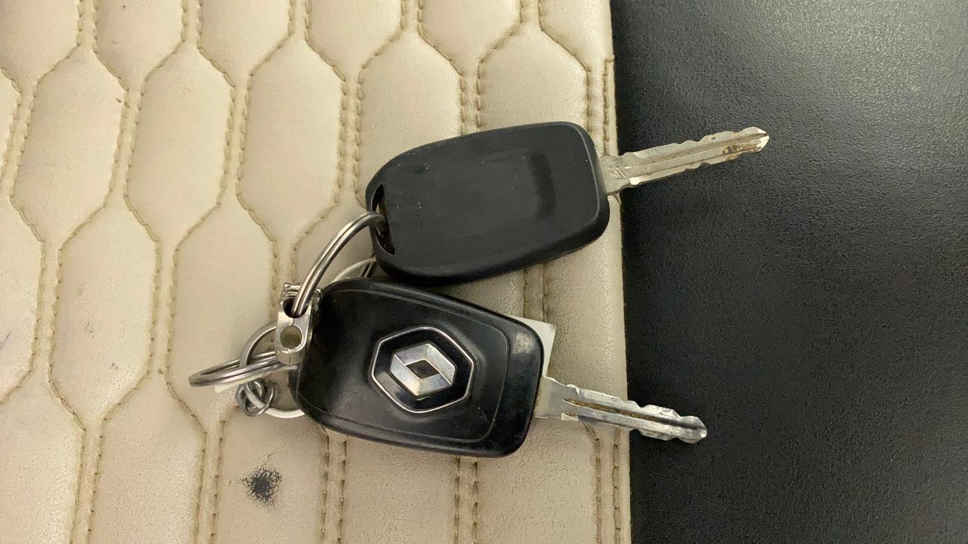 2022 Renault TRIBER RXL MT, Petrol, Manual, 51,342 km, Key Close Up