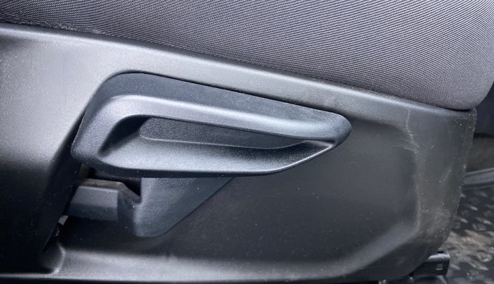 2021 Tata Tiago XZA+ 1.2 RTN, Petrol, Automatic, 22,398 km, Driver Side Adjustment Panel