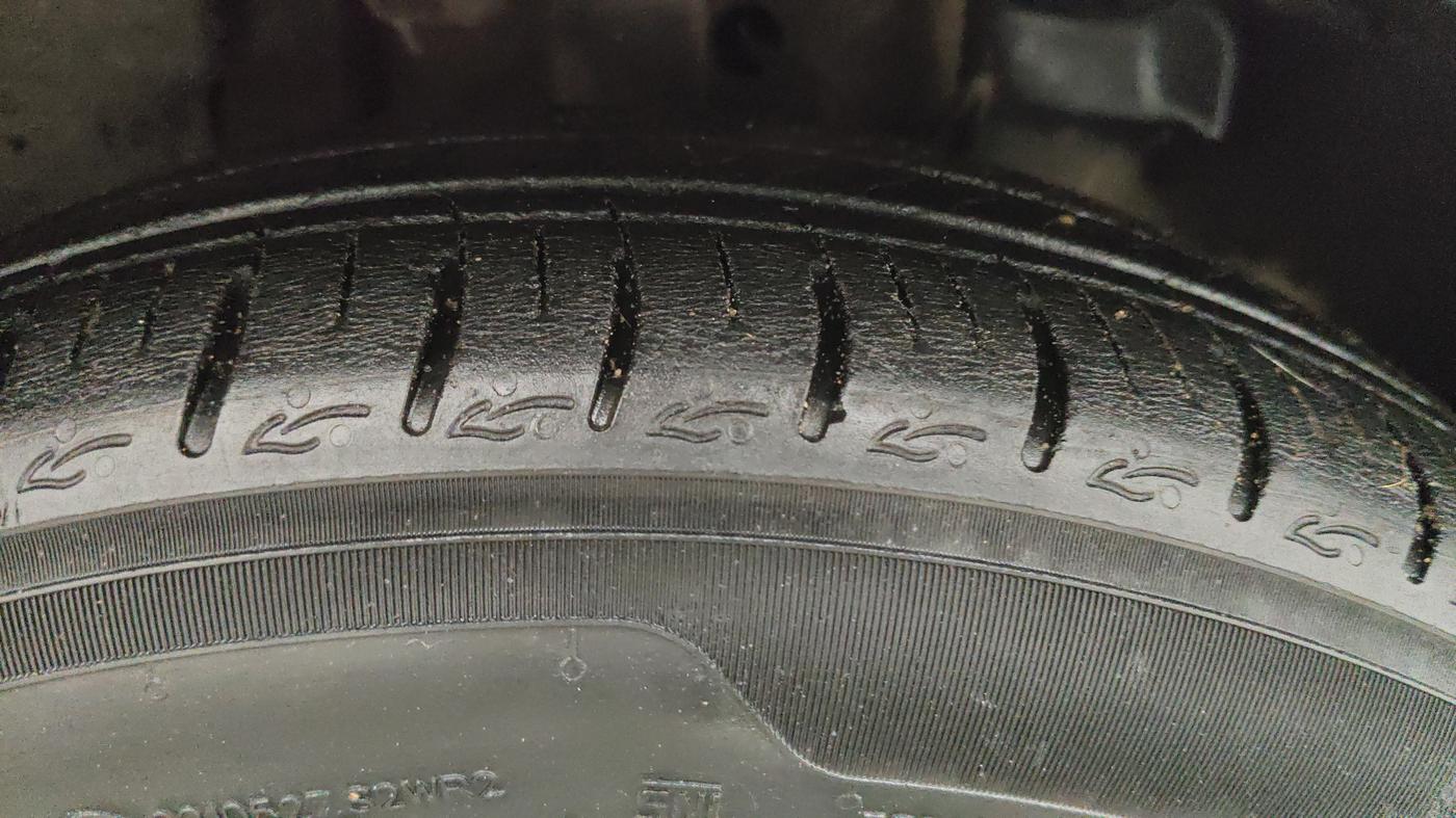 2019 Tata Tiago XZA PLUS PETROL, Petrol, Automatic, 57,497 km, Right Front Tyre Tread