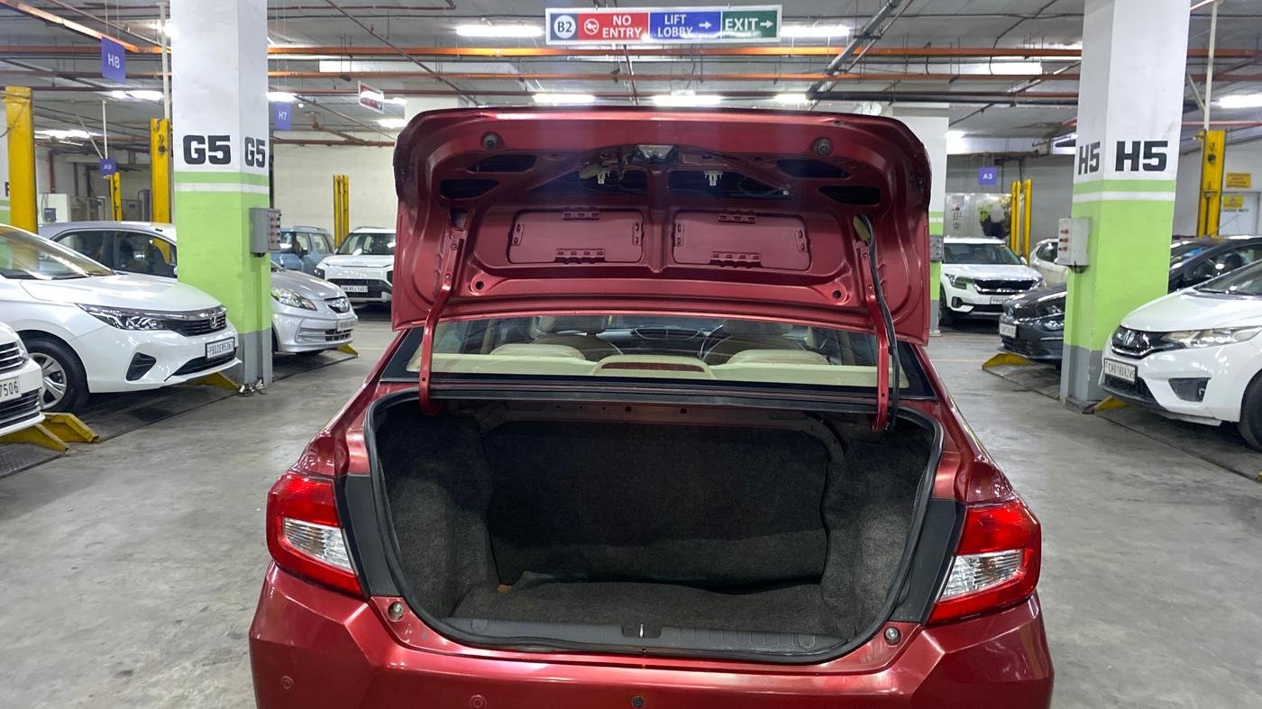 2018 Honda Amaze 1.2L I-VTEC V, Petrol, Manual, 94,738 km, Boot Inside