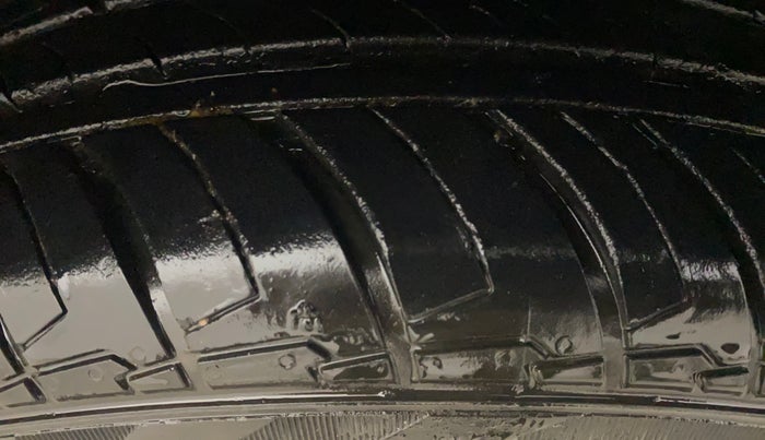 2018 Nissan Micra XV CVT, Petrol, Automatic, 37,142 km, Right Front Tyre Tread