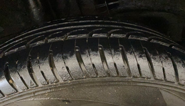 2016 Hyundai Elite i20 SPORTZ 1.2, Petrol, Manual, 74,311 km, Right Rear Tyre Tread