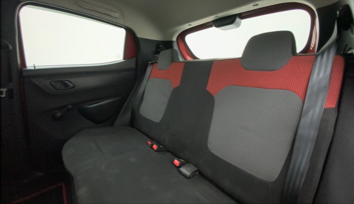 2016 Renault Kwid 1.0 RXT, Petrol, Manual, 37,902 km, Right Side Rear Door Cabin