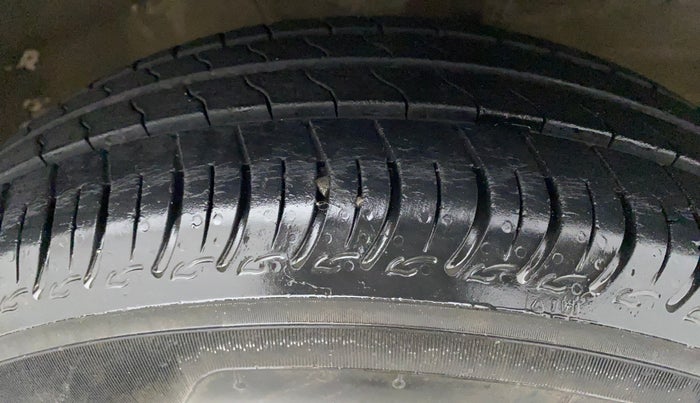 2020 Maruti S PRESSO VXI AMT, Petrol, Automatic, 23,902 km, Right Front Tyre Tread