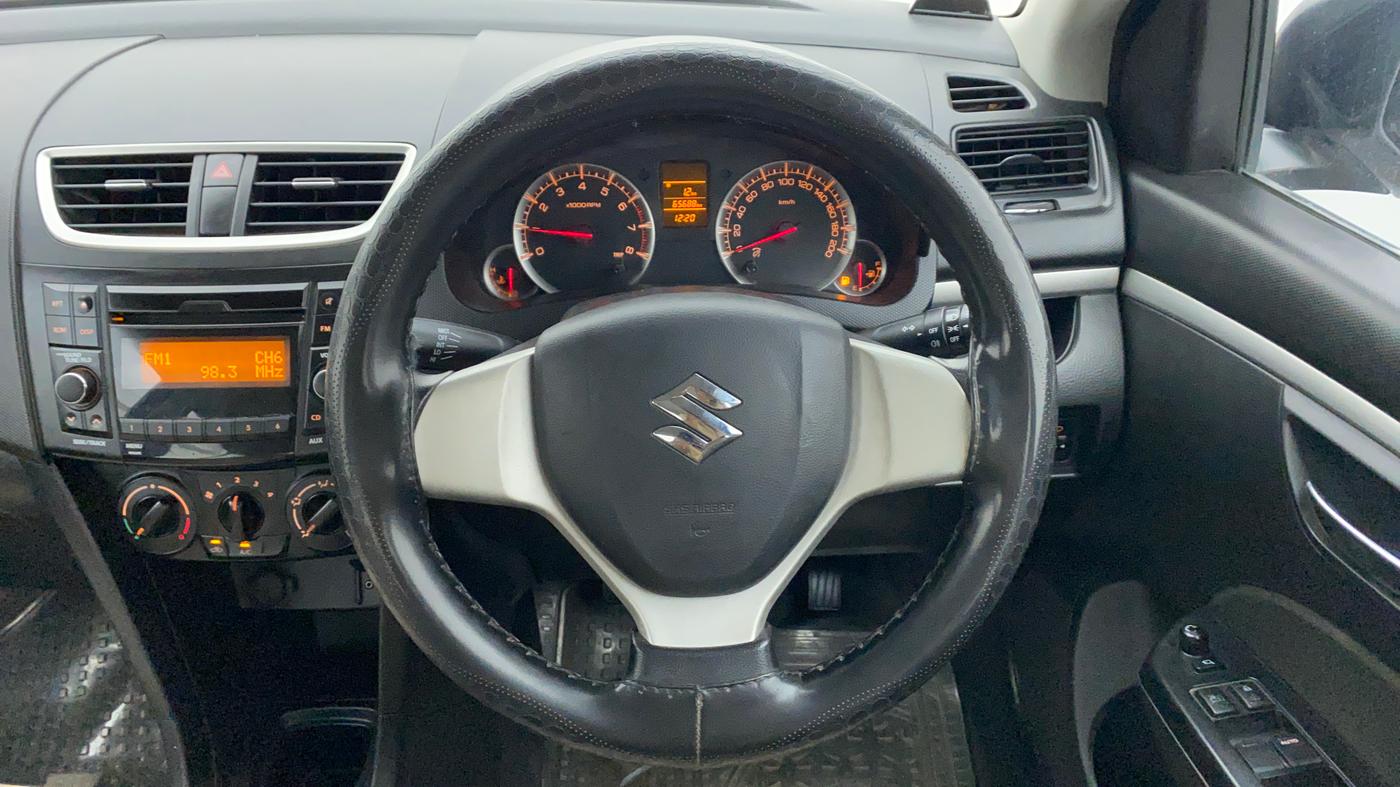 2017 Maruti Swift VXI OPT, Petrol, Manual, 65,752 km, Steering Wheel Close Up