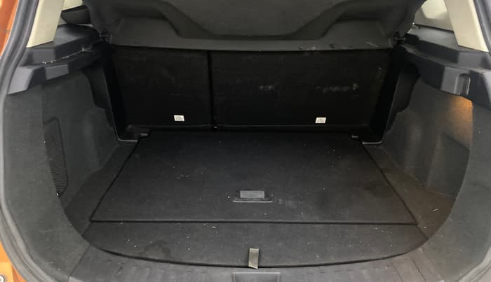2019 Tata Harrier XZ 2.0L, Diesel, Manual, 1,14,262 km, Boot Inside