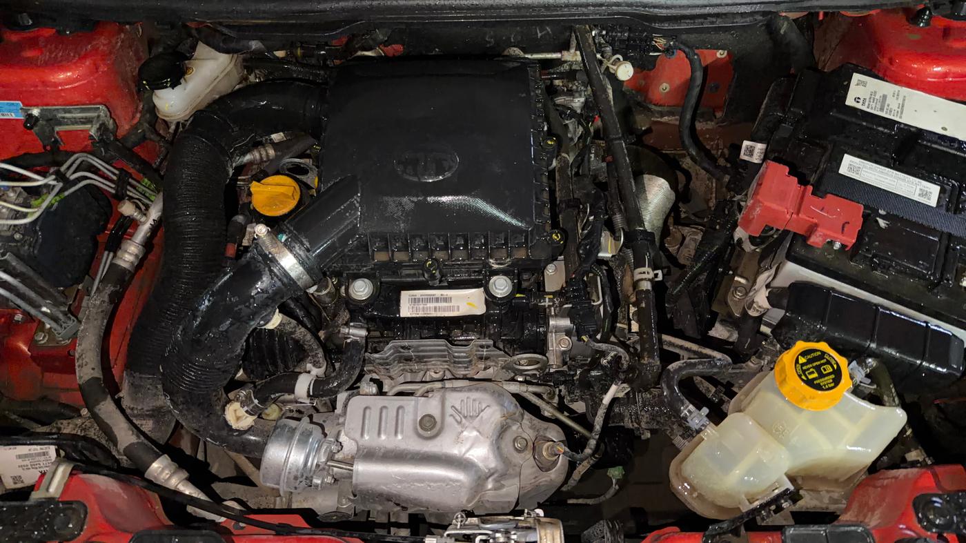 2025 Tata Curvv Creative 1.2 Petrol 6MT, Petrol, Manual, 10,278 km, Engine View