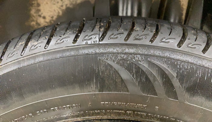 2022 Maruti Vitara Brezza VXI, Petrol, Manual, 51,828 km, Left Rear Tyre Tread