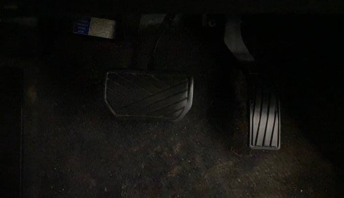 2021 Maruti S Cross ALPHA AT1.5, Petrol, Automatic, 51,013 km, Pedals