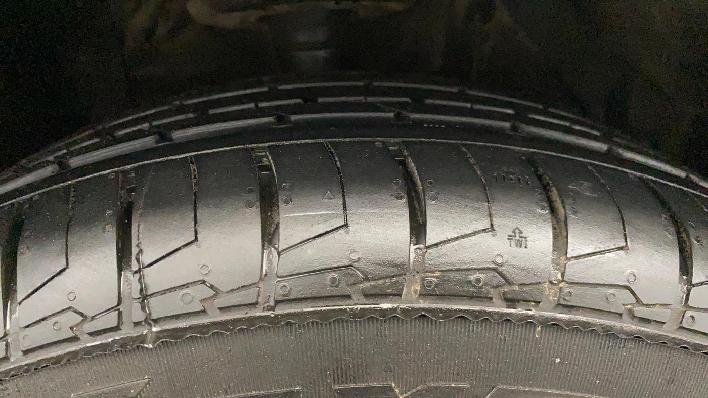 2021 Maruti S Cross ALPHA AT1.5, Petrol, Automatic, 51,013 km, Right Front Tyre Tread