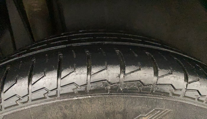 2021 Maruti S Cross ALPHA AT1.5, Petrol, Automatic, 51,013 km, Right Rear Tyre Tread