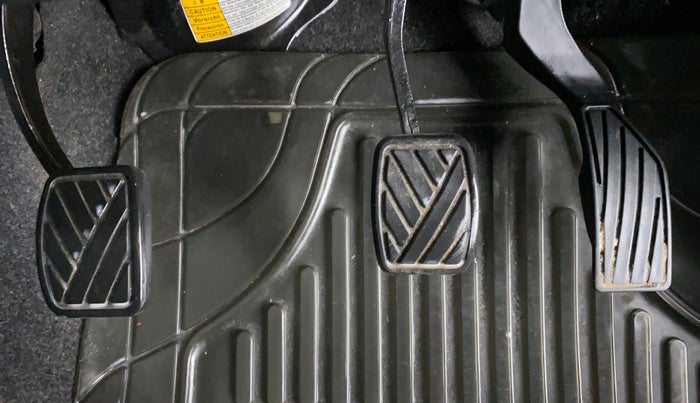 2009 Maruti Ritz ZXI, Petrol, Manual, 56,985 km, Pedals