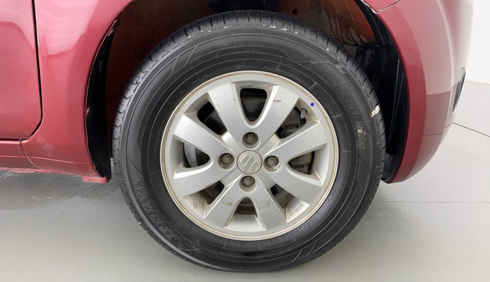 2009 Maruti Ritz ZXI, Petrol, Manual, 56,985 km, Right Front Wheel