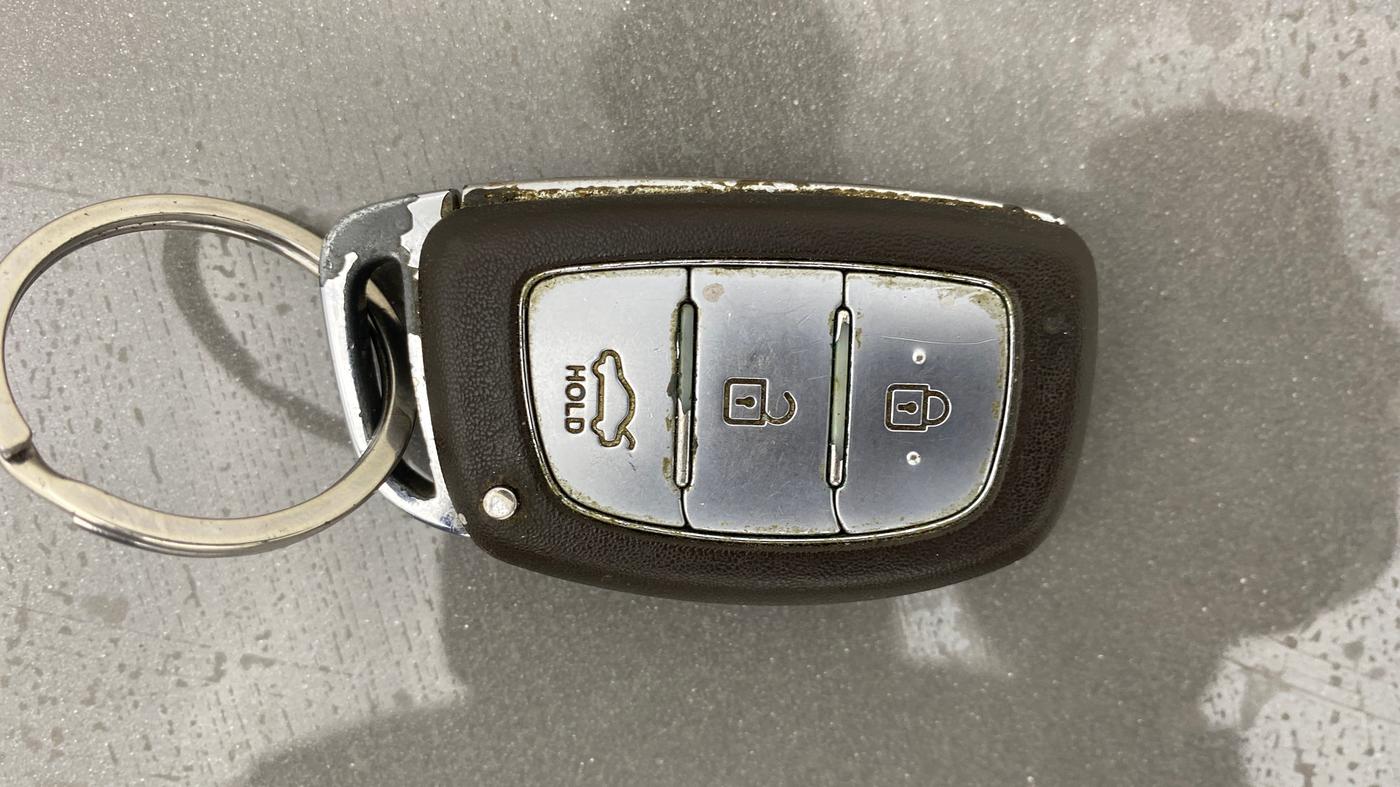 2015 Hyundai Verna FLUIDIC 1.6 CRDI SX 4S, Diesel, Manual, 60,691 km, Key Close Up
