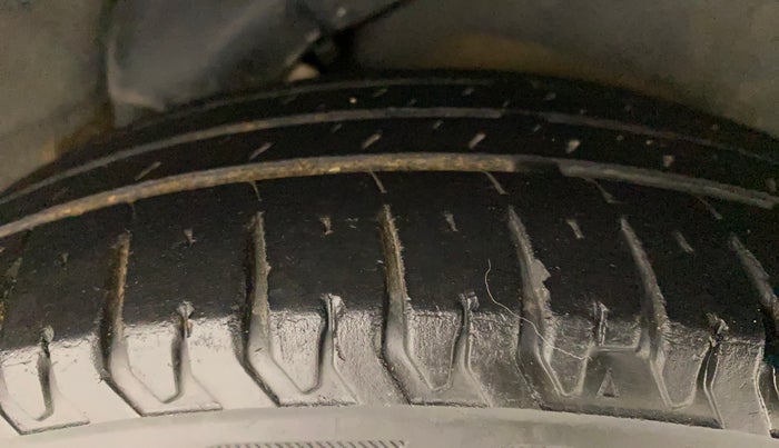 2013 Hyundai i10 MAGNA 1.2, Petrol, Manual, 92,969 km, Left Rear Tyre Tread