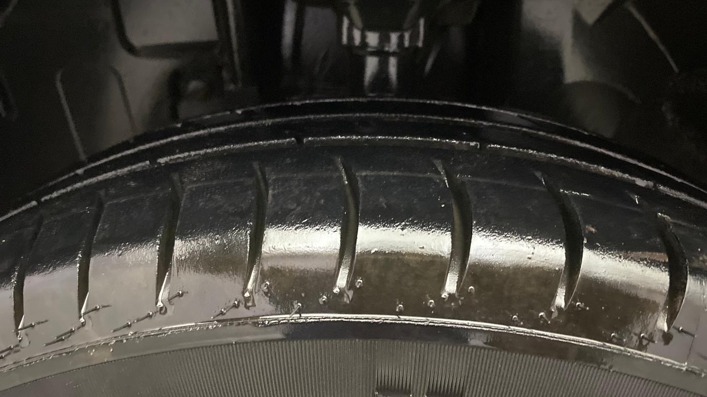 2016 Renault Kwid RXT 0.8, Petrol, Manual, 1,08,412 km, Left Front Tyre Tread
