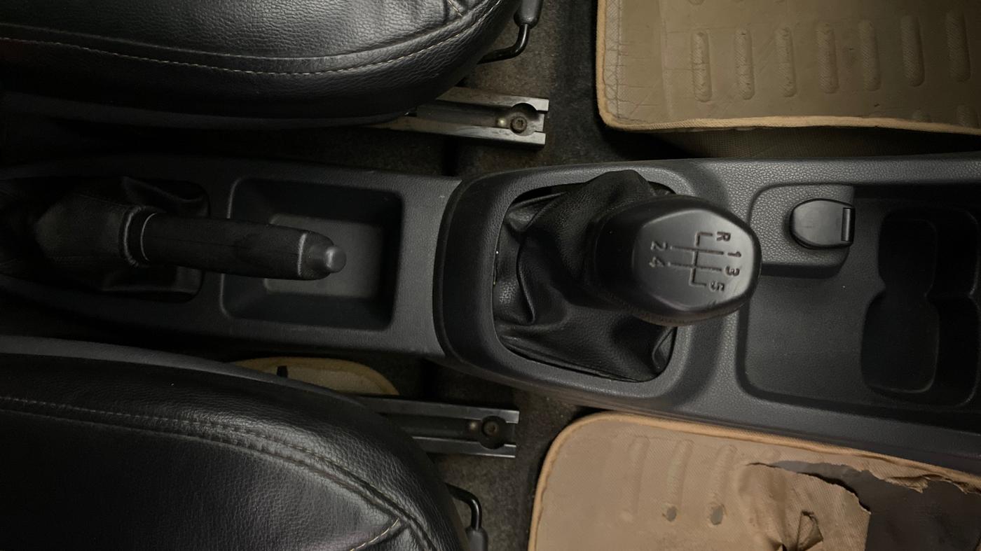 2016 Renault Kwid RXT 0.8, Petrol, Manual, 1,08,412 km, Gear Lever